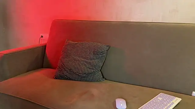 weshycouple's cam snapshot