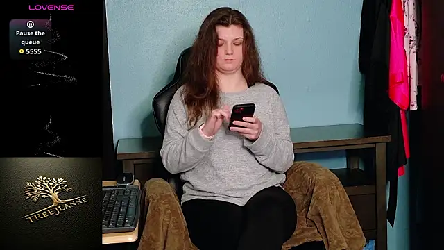 TreeJeanne's cam snapshot