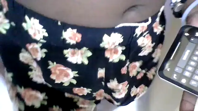 SWEET_LUELLA's cam snapshot