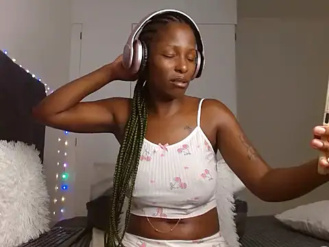 SoftRosee's cam snapshot