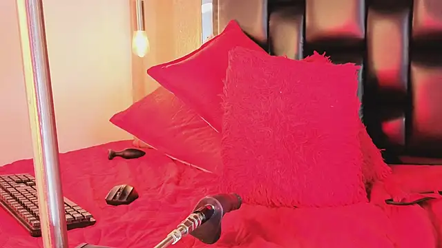 MishaKinki's cam snapshot