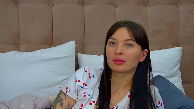 AlexandraBloom's cam snapshot