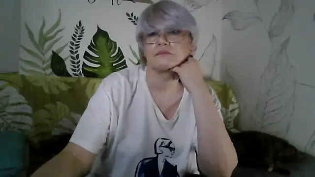 Catty_Lady's cam snapshot