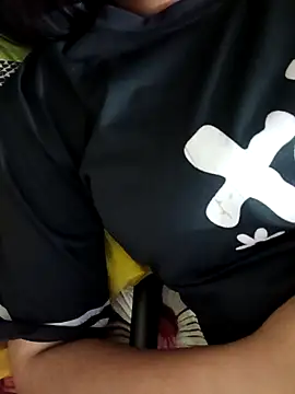 tanu68979's cam snapshot