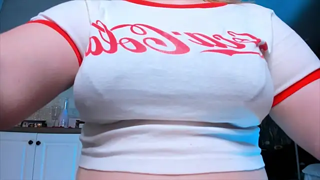 HotTiffani's cam snapshot