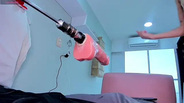 Luna_Raay's cam snapshot