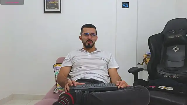 Massimoo_07 live sex cam