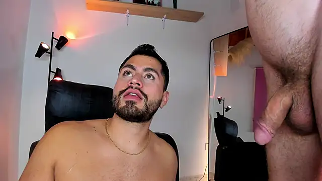 Juan_Castano live sex cam