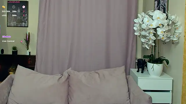 SoonMoor live sex cam