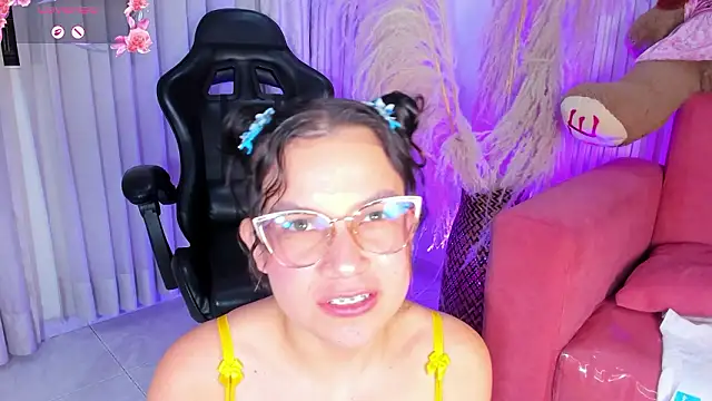 alejagarcia_'s cam snapshot