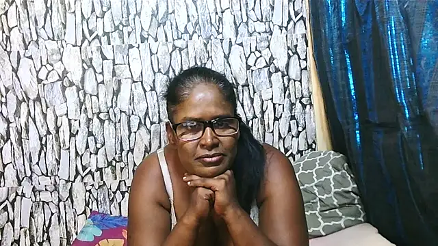 Exotic_indian95's cam snapshot