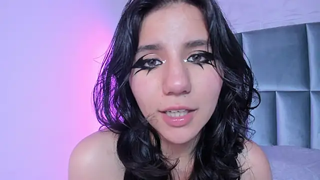 HollyPeach's cam snapshot