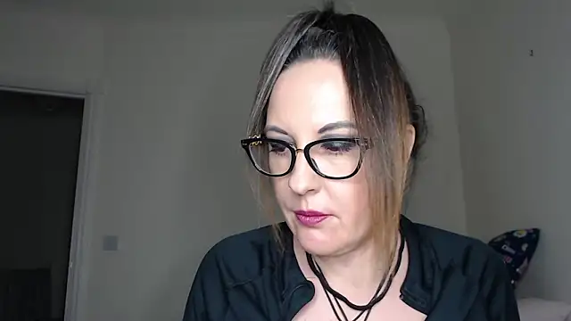 Humiliatrixxxx's cam snapshot