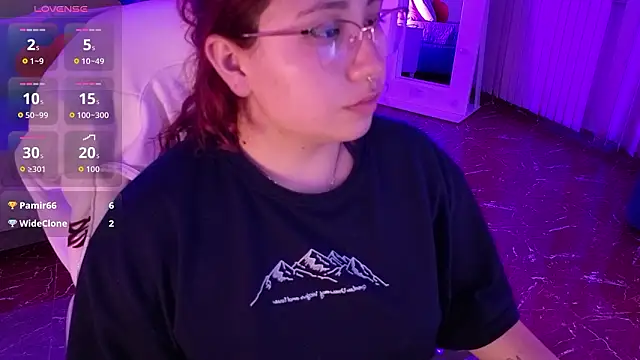 littlee_red's cam snapshot