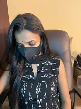 its_ur_flora's cam snapshot