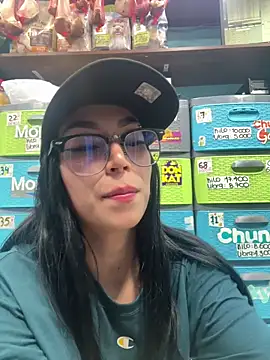 Lucy_699's cam snapshot