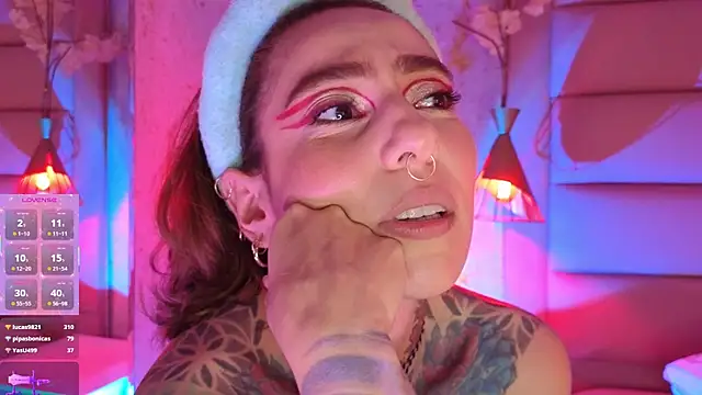 Evangelyne_1's cam snapshot