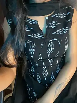 its_ur_flora's cam snapshot