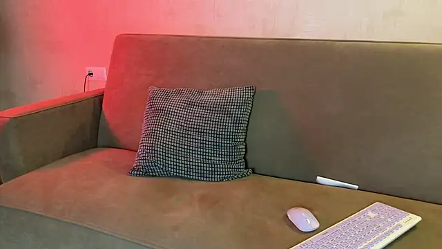 weshycouple's cam snapshot