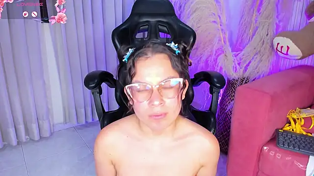 alejagarcia_'s cam snapshot