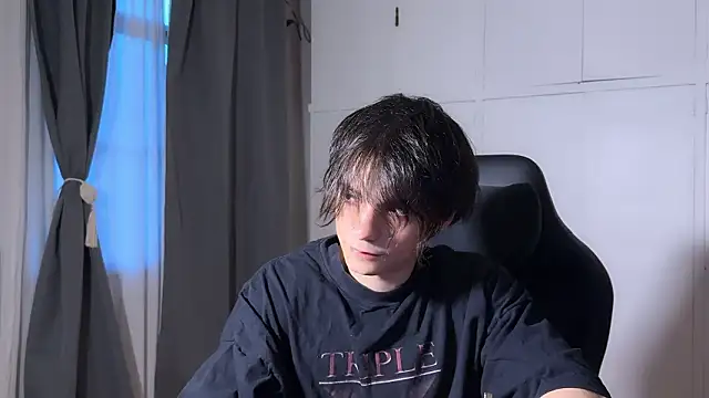 SasukeUhchiaa live sex cam