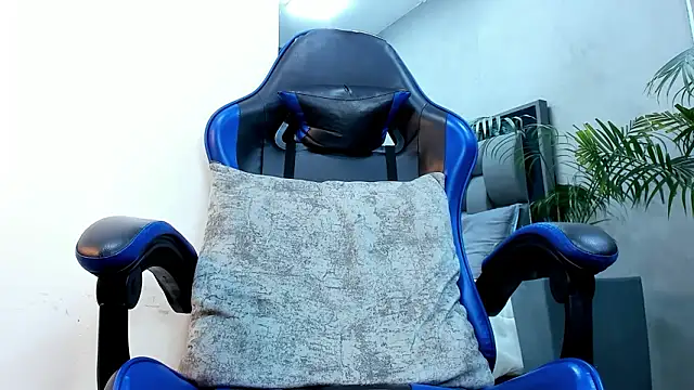 roan_birkin live sex cam