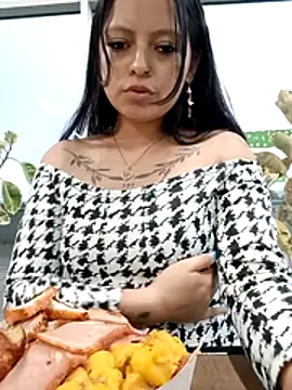 LunaHot_777 live sex cam