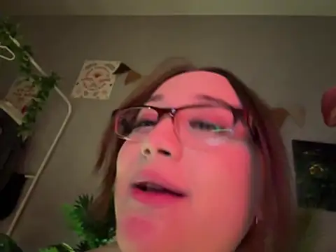 MCThroatGoat live sex cam