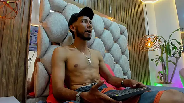 james__walsh's cam snapshot