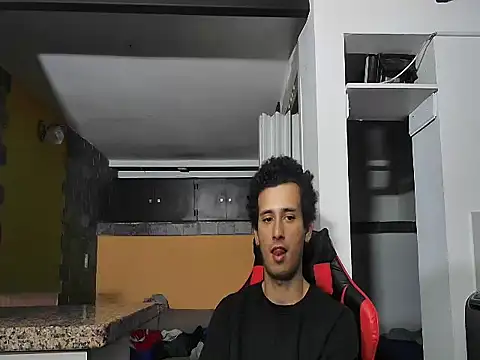 talktome4's cam snapshot