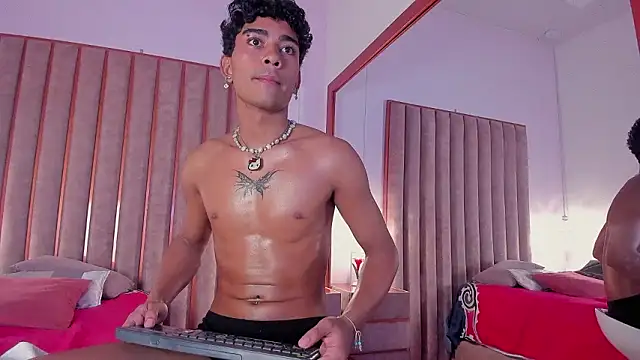 Mike_thomsonn's cam snapshot