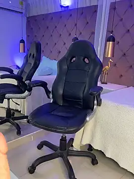 Auri__'s cam snapshot