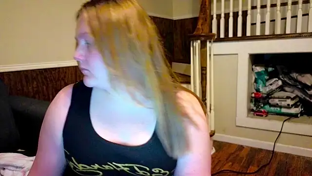 PhatAssBlond's cam snapshot