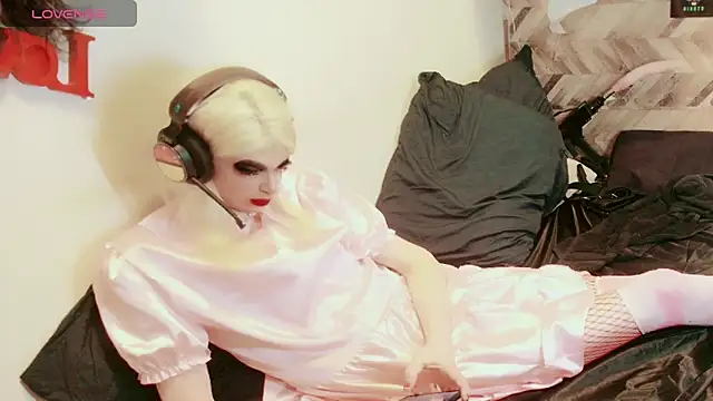 Sletjeray@xh's cam snapshot