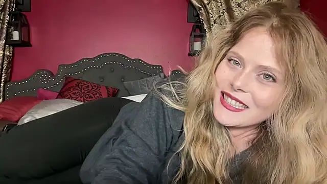 HazelFr33bird's cam snapshot