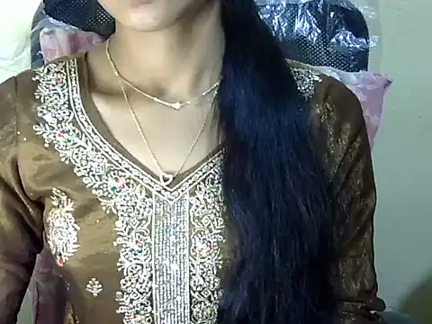 Khushi_v's cam snapshot