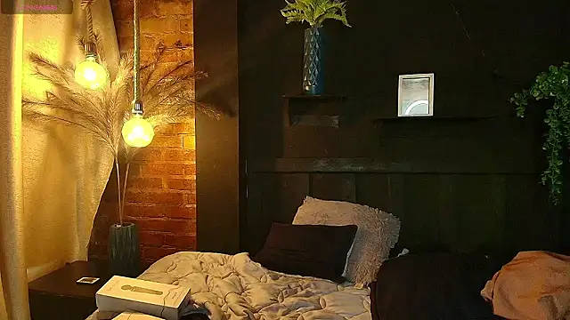 sahra_taylor_'s cam snapshot