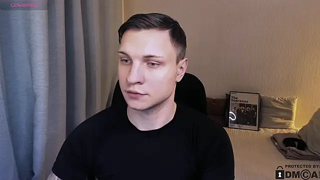 handsome_guy01's cam snapshot