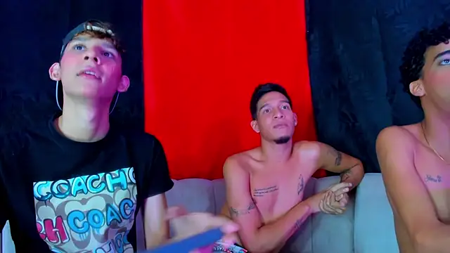 Pleasure_boys_hot's cam snapshot