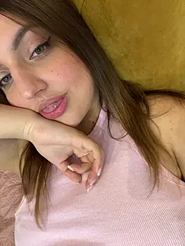 AliceDesmee's cam snapshot