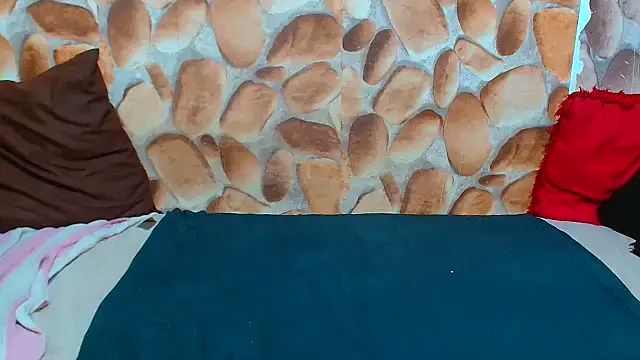 AfricanBigAssxx98's cam snapshot