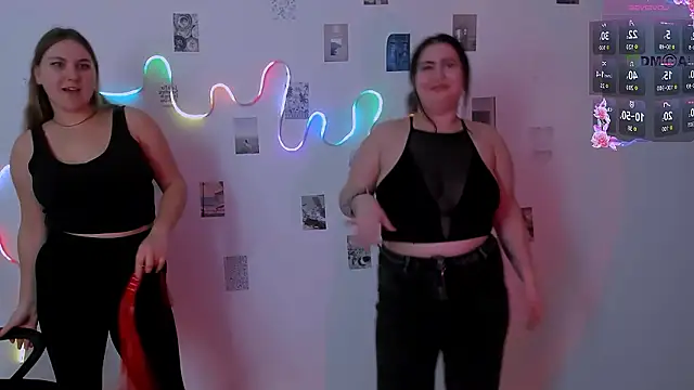 dina_bloom_'s cam snapshot