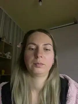 VikiLove765 live sex cam