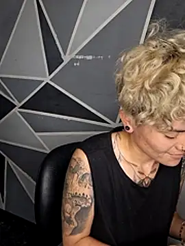 megan_cr's cam snapshot