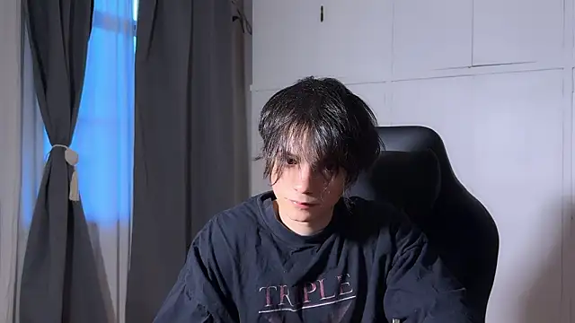 SasukeUhchiaa live sex cam