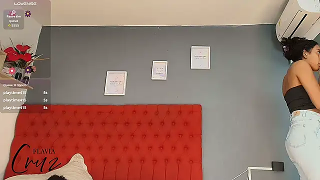 flavia_cruz's cam snapshot