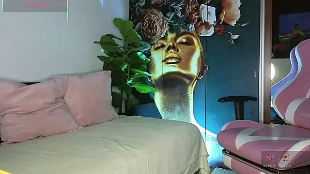 ReyaSophia's cam snapshot