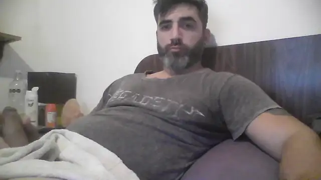 ozzypsico13 live sex cam