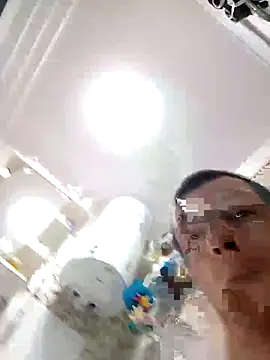 N_i_k_o_l_a_u live sex cam