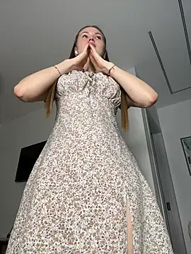 NickiLike live sex cam